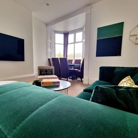 The Stray Adjacent, Interior-Designed 2-Bed Apartment- Luxury Harrogate Exterior photo