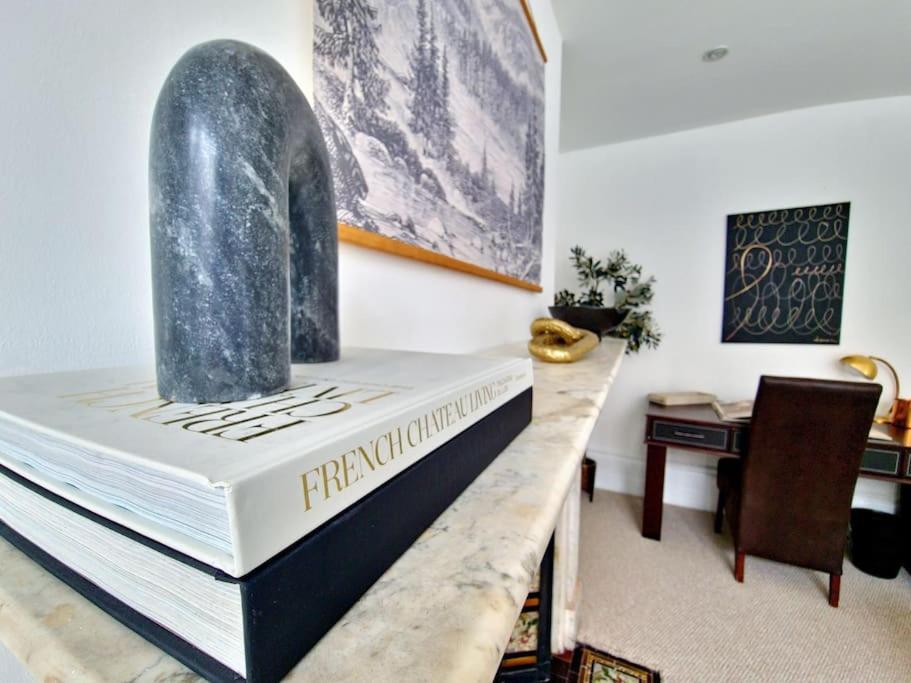 The Stray Adjacent, Interior-Designed 2-Bed Apartment- Luxury Harrogate Exterior photo